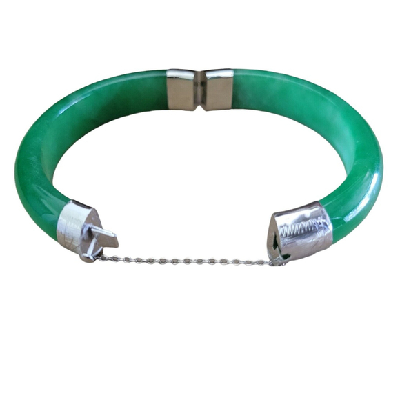 Macy's Bridge Cultured Pearl Bangle 2.75" Women's Jade Color NWT $450 - Picture 5 of 7